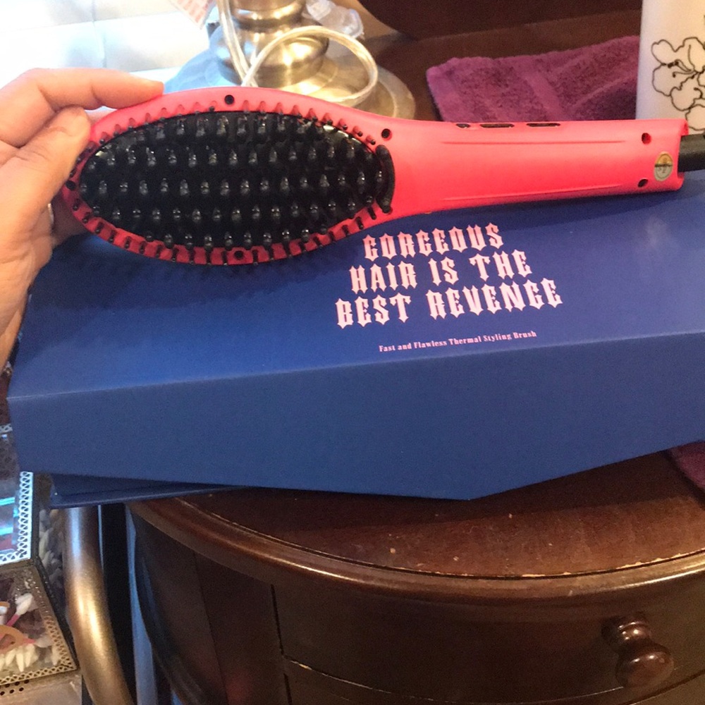 PYT hair comb iron. Thermal styling comb